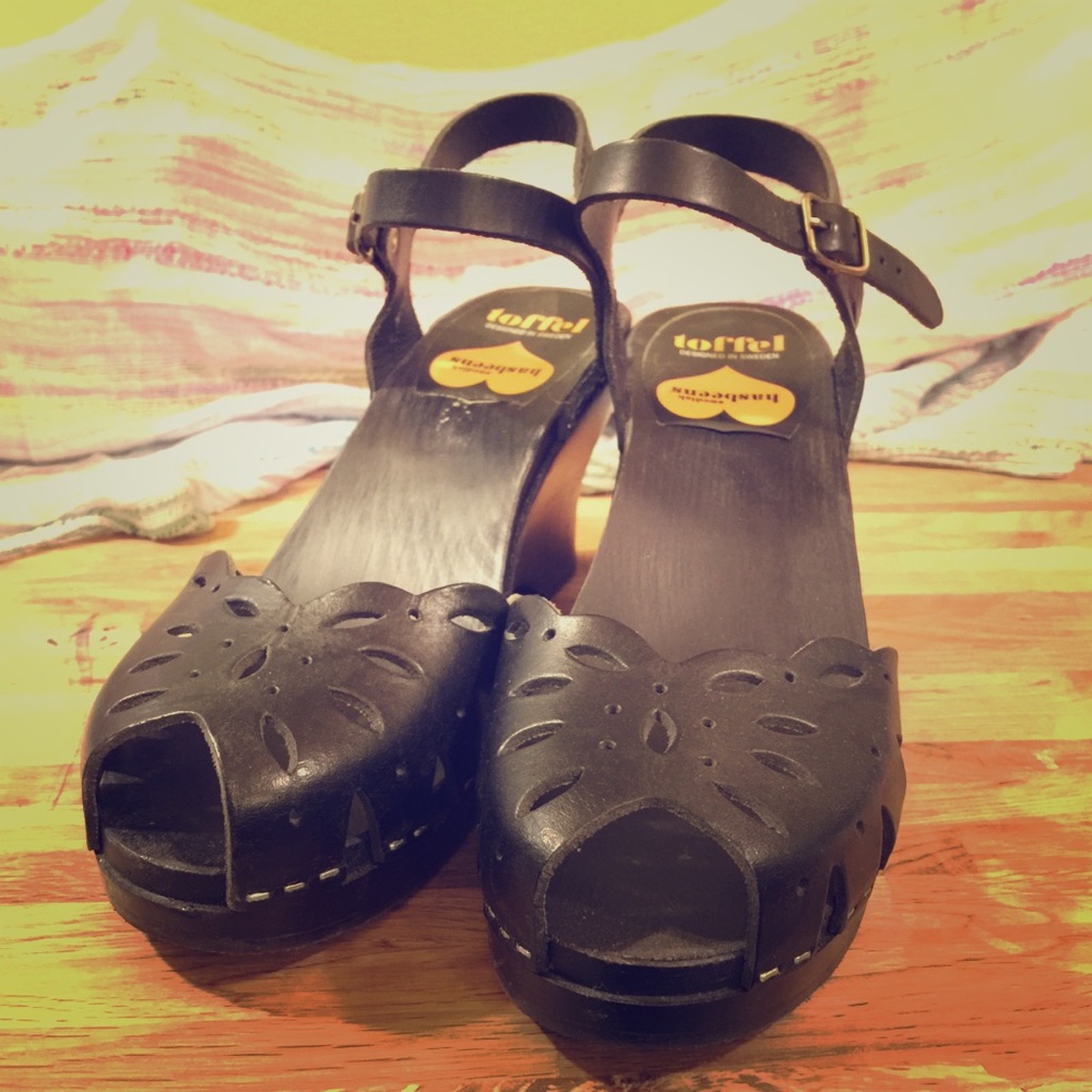 Swedish Hasbeens Mary Janes Size 39/US9